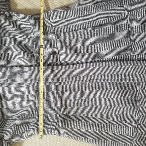 🖤 Macy's Esprit Black and White Herringbone Patterned Coat 🖤 - Picture 12 of 12